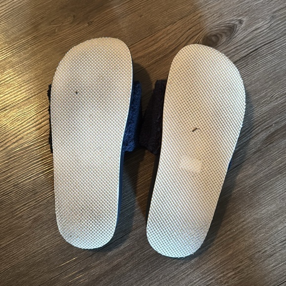 Tommy Hilfiger slides, Navy, Gently Used (only worn twice) Size 6/6.5 - Picture 3 of 3